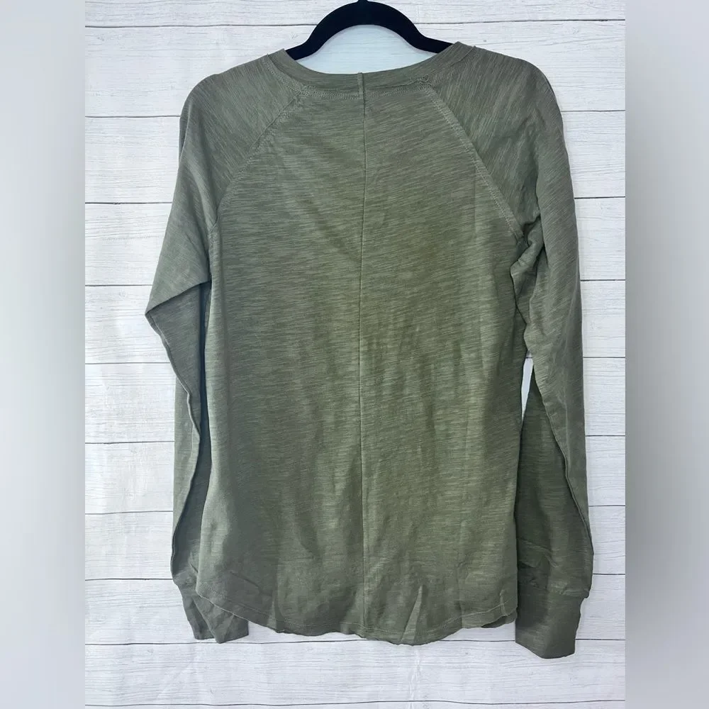 Boutique Brand Green Crew Neck Long Sleeve Tunic Length Pullover Thumbholes 💗